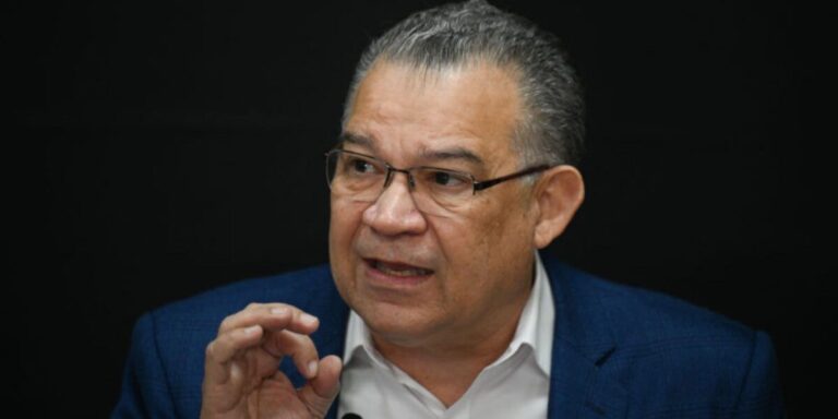 Enrique Márquez vinculado a planes terroristas junto al FBI