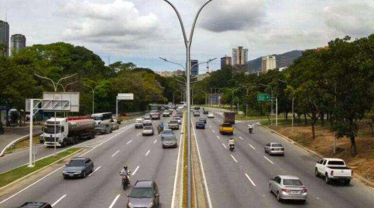 ¡Atención conductores! Cierran tramos clave en Caracas por «cirugía vial»