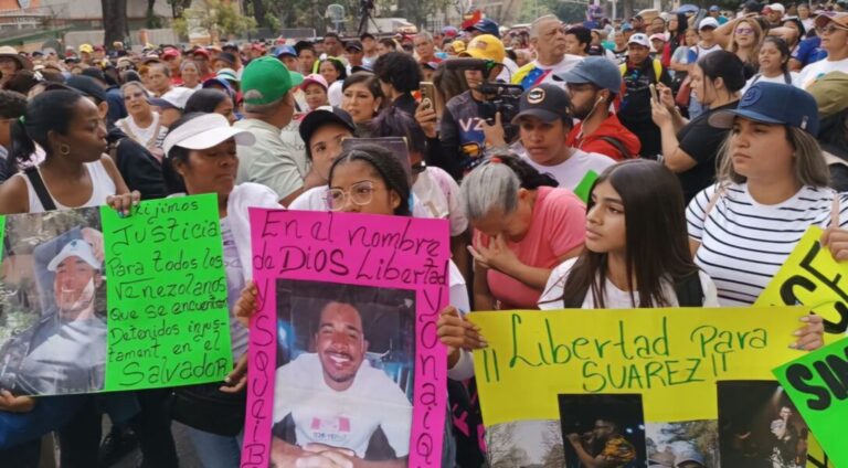 Venezolanos marchan en defensa de migrantes secuestrados en El Salvador