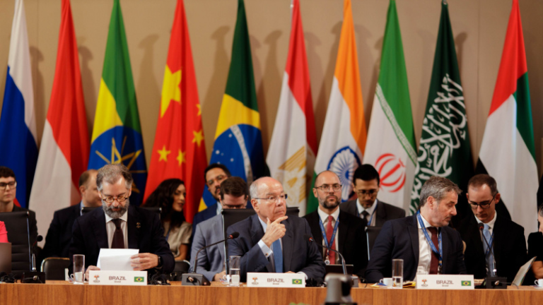 ¿Los BRICS se reúnen y cambian las reglas del juego global?