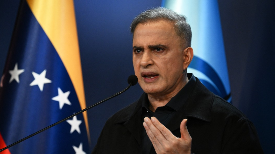 ¿De qué acusa Tarek William Saab a Bukele?