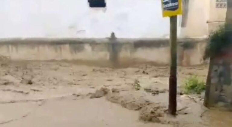 Lluvias intensas causan estragos en Puerto Carayaca