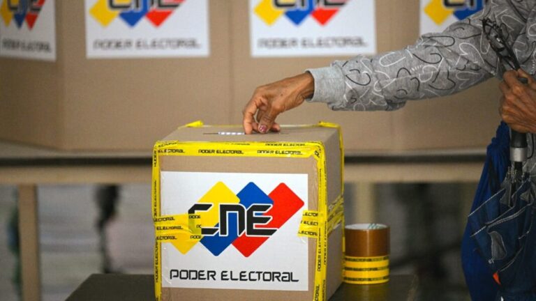 Venezuela se prepara: observadores internacionales llegan para el 25M