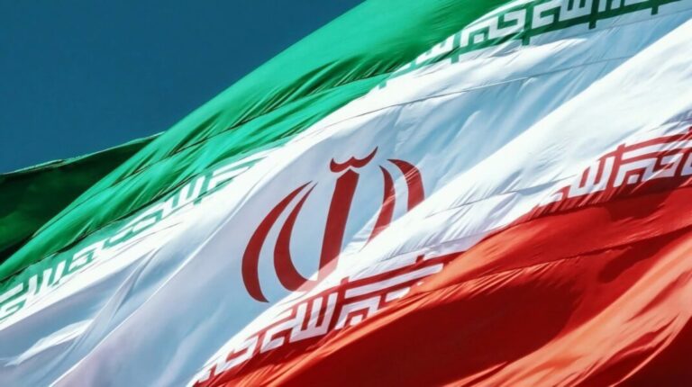 Negociar sí, ceder no: Irán fija límites con EE.UU.