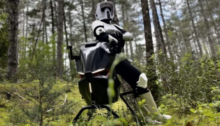 Como en Star Wars: la moto voladora ya surca los cielos