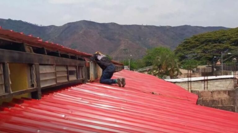 Carabobo lanza el Plan Techo Comunal y le pone freno a las goteras