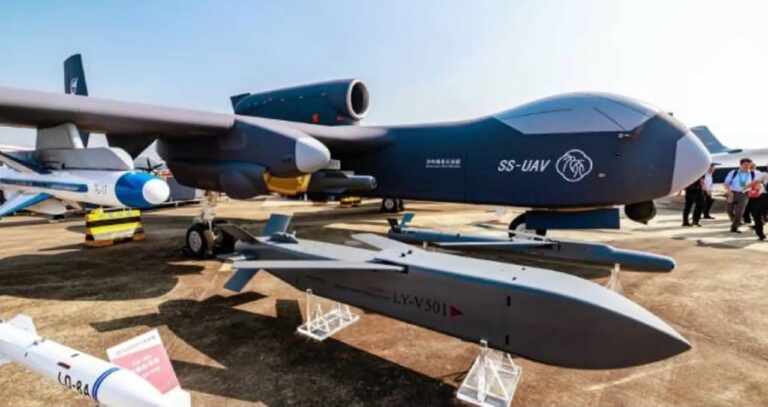 El ‘portadrones’ chino: la bestia aérea que domina los cielos desde las alturas