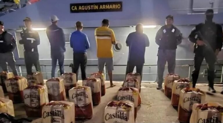 Golpe en altamar: narcotraficantes atrapados con cargamento millonario