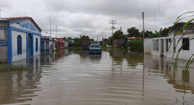 Lluvias golpean Guasdualito y autoridades ya están en el lugar