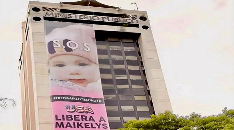 Gigantografía en el MP exige liberar a Maykelys