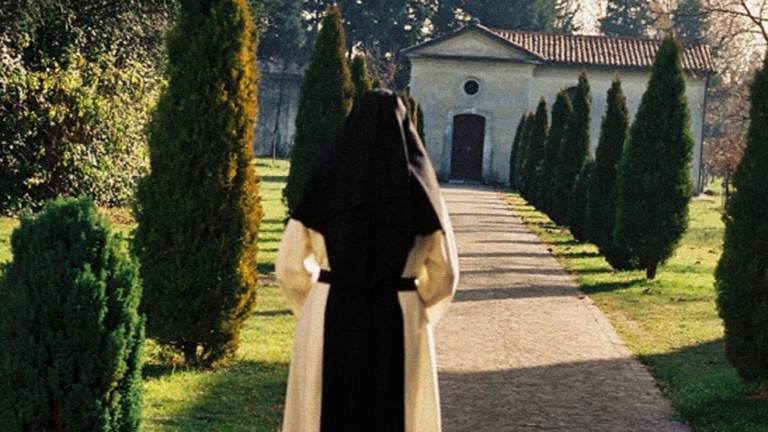 ¡Escándalo religioso! Monjas huyen del convento