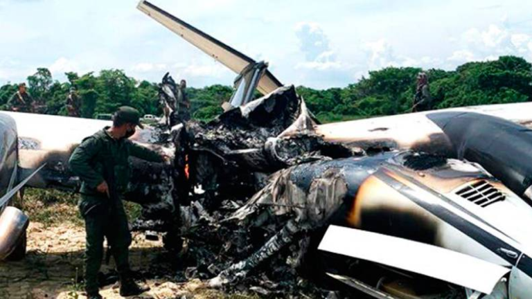 Destruyen más de 400 aviones del narcotráfico