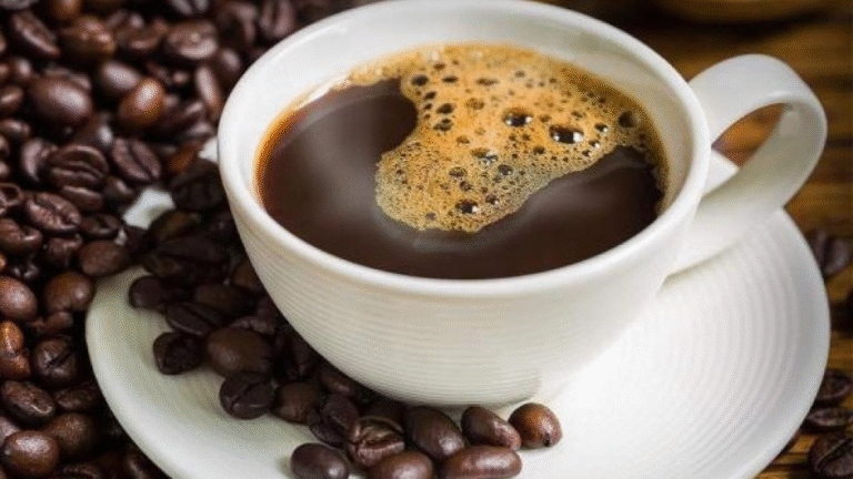 Descubre los riesgos de tomar café