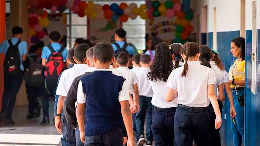 Ministerio de Educación suspende las clases por elecciones del 25M