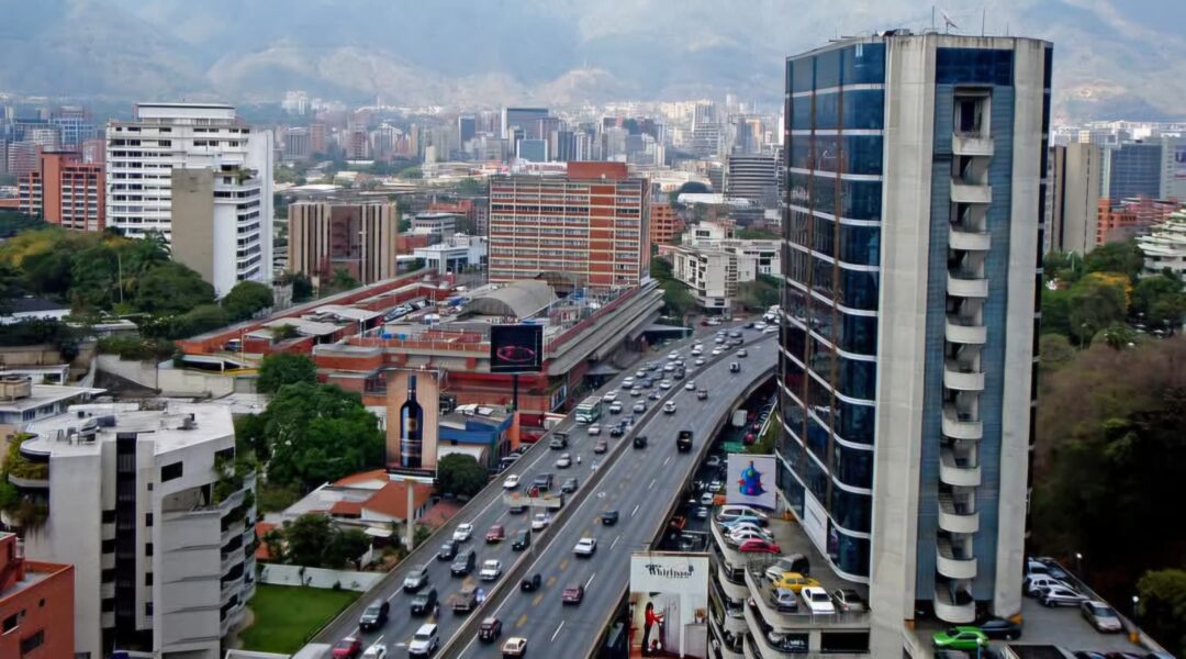 Autopista Prados del Este