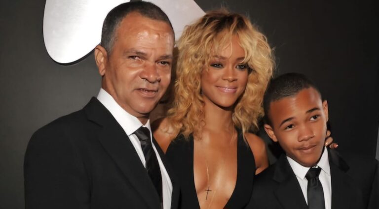 ¿Rihanna atraviesa uno de sus momentos más duros?