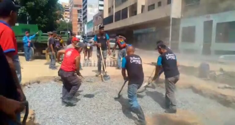 ¡Atención conductores! Vía cerrada en El Recreo por trabajos de emergencia