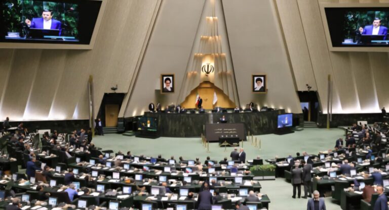 Decisión contundente: Irán congela cooperación nuclear