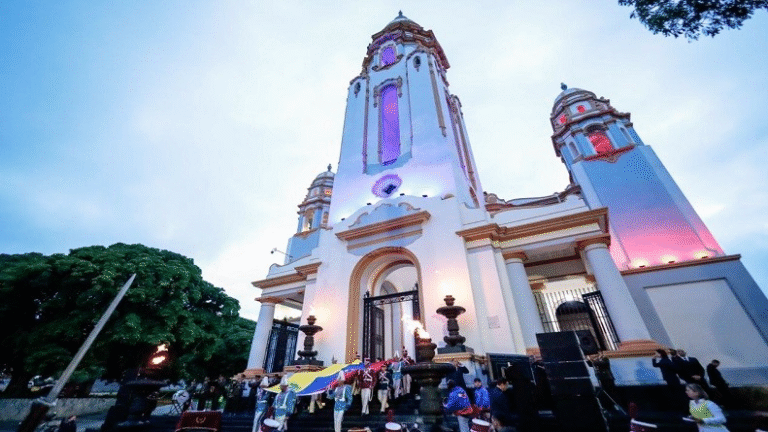 ¿Qué hicieron las autoridades tan temprano en el Panteón?