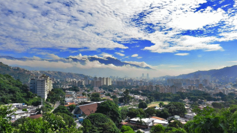 ¿Qué esperar este martes del cielo?