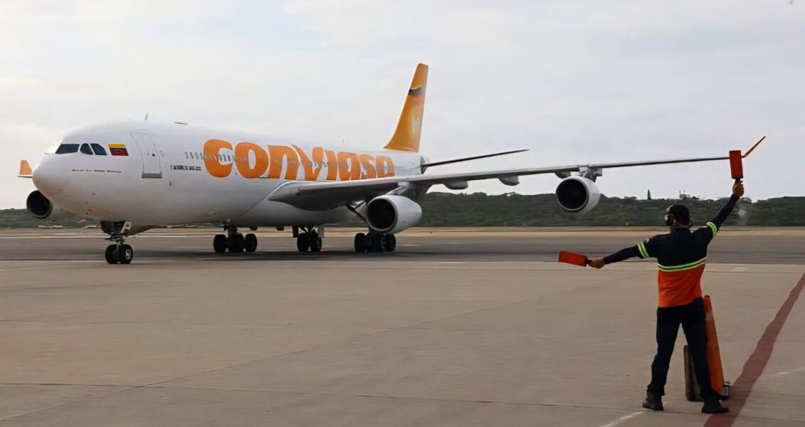 Desde Texas a casa: el vuelo 43 llegó con historias que impactan