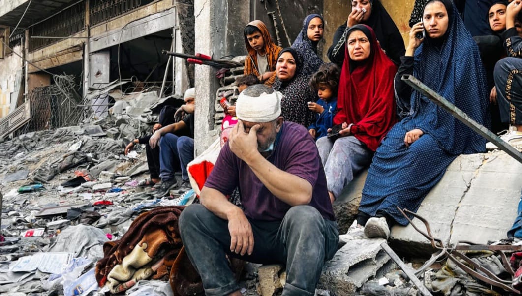 Bajo las ruinas siguen gritando: la tragedia de Gaza se profundiza