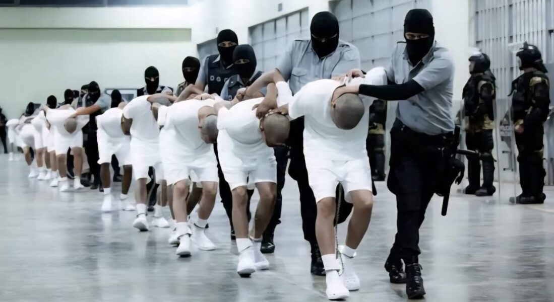 ¡Extraoficial! El Salvador planea enviar a Venezuela a los migrantes secuestrados