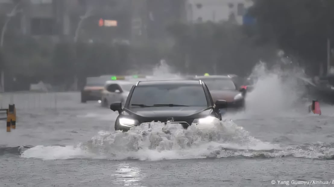 Vietnam bajo amenaza: Wipha no cede y deja tragedia en su paso