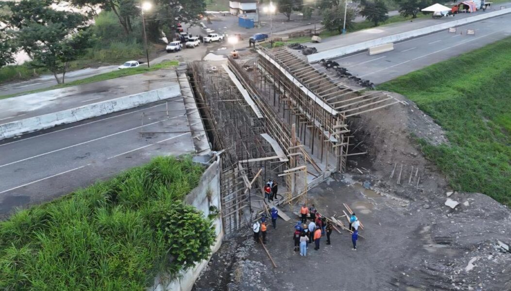 ¿Sin paso y con lluvias? Mira cómo resolvieron el caos en Papelón