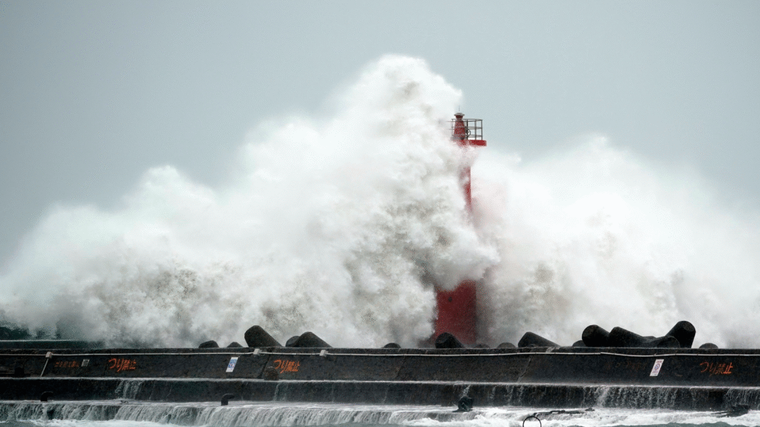 ¡Alerta máxima en Japón! El tifón Nari va en camino a Tokio