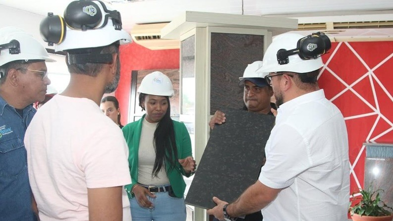 ¿Qué inversiones hicieron los hindúes en Bolívar?