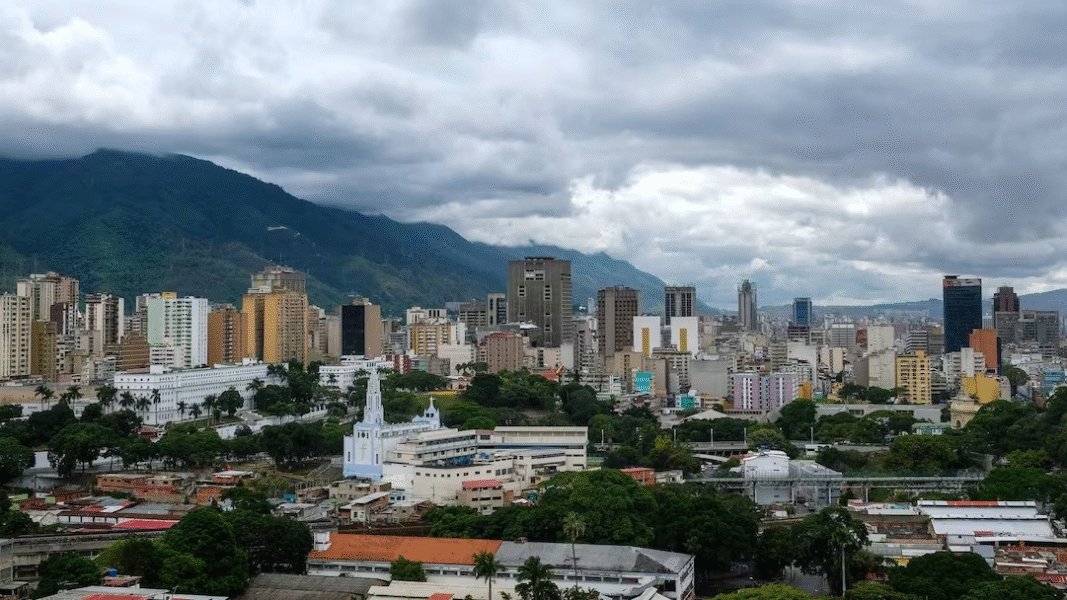 ¿Nubes, lluvias y polvo para Venezuela?