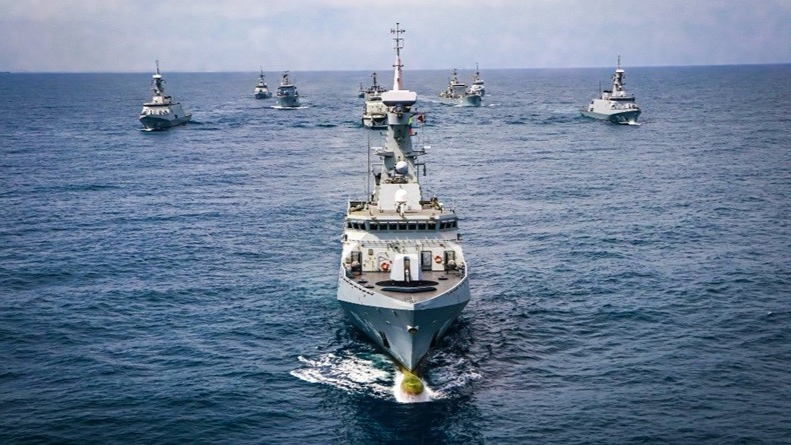 Armada Bolivariana honra su aniversario en La Guaira