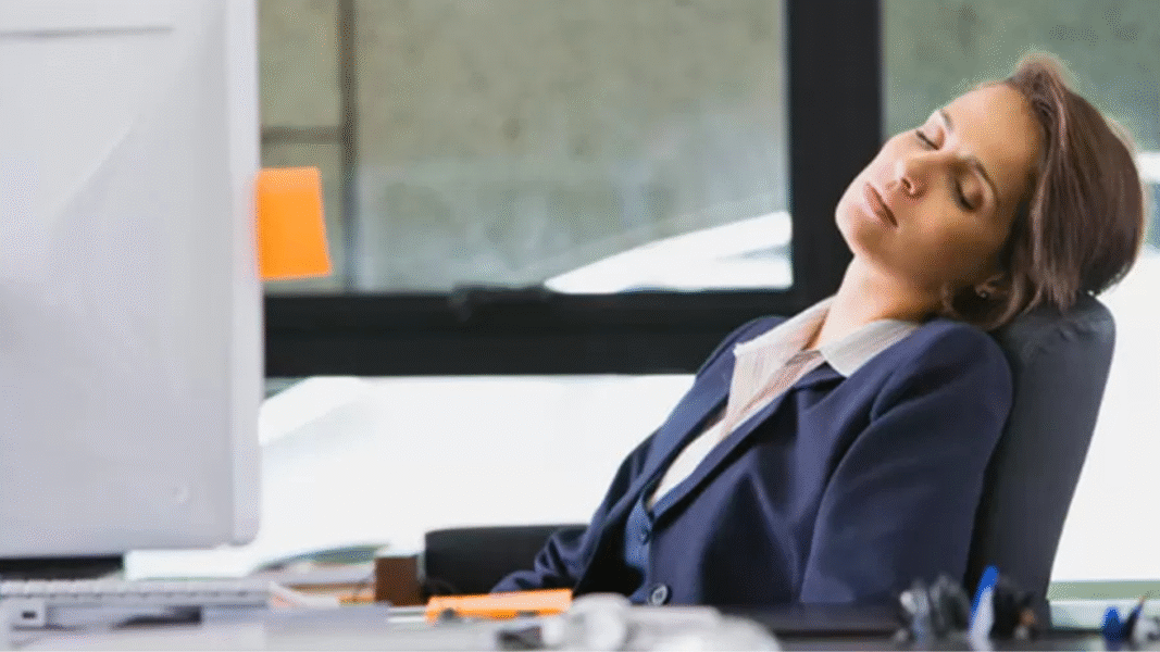 ¿Cómo quitarte el sueño de manera natural?