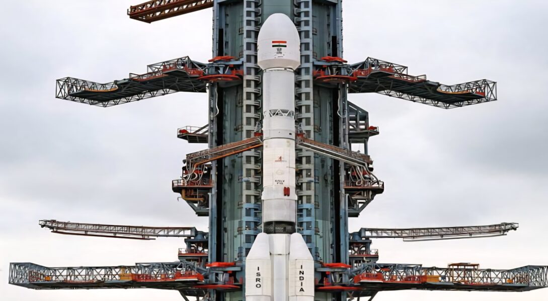 India lanza un ‘espía’ orbital junto a la NASA: ¿qué secretos revelará de la Tierra?