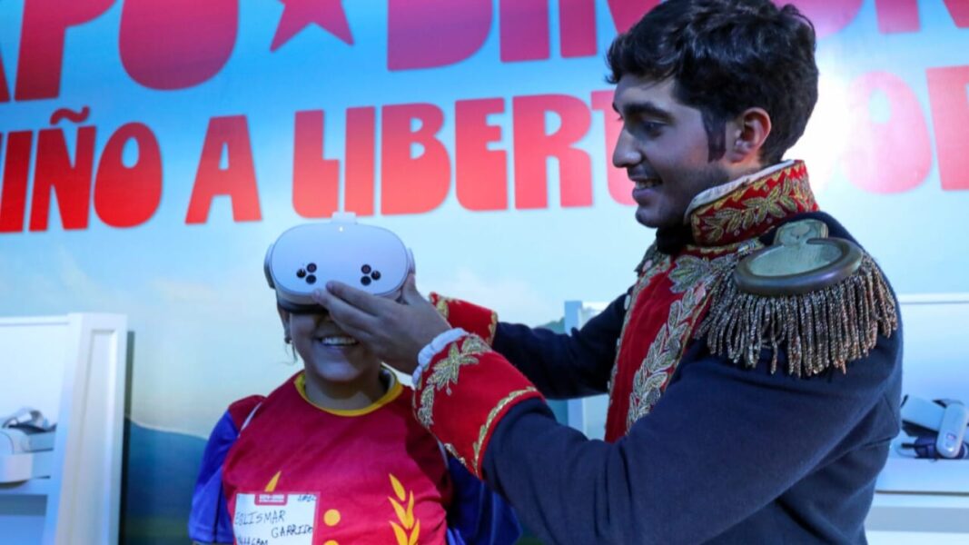 ¿Qué tiene la Expo Simón que todos quieren ver?