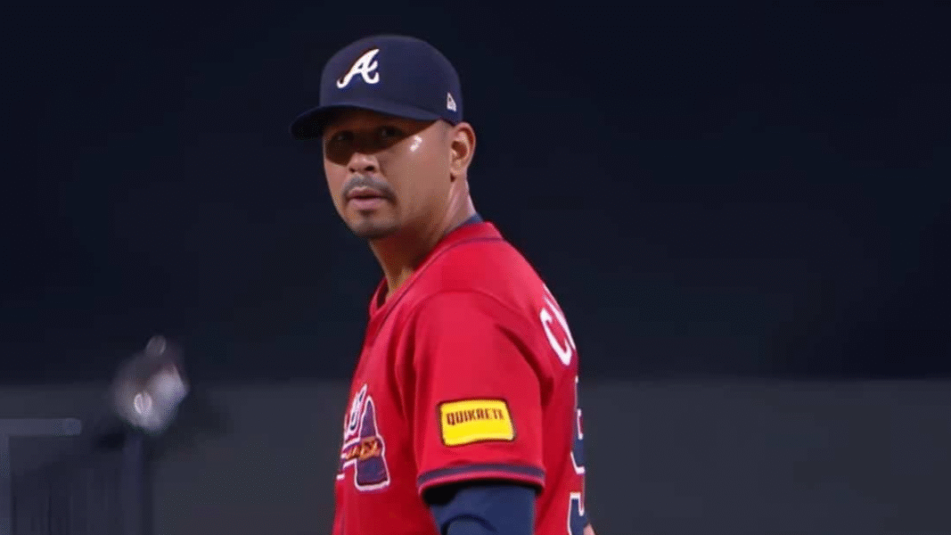 Los Bravos apuestan por Carlos Carrasco en ligas menores