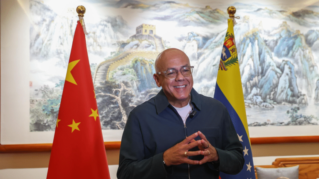 ¿Qué hace Jorge Rodríguez en Beijing? Detalles de la visita