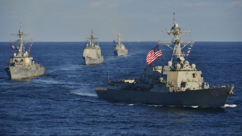 Maduro: 8 barcos militares, 1200 misiles y un submarino nuclear apuntan al país