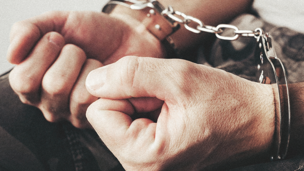 Abusó sexualmente y secuestró a su expareja y su hijastra en Zulia