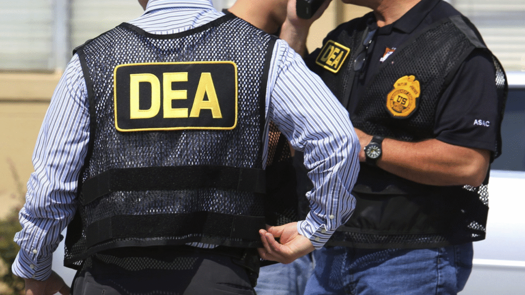 ¿Por qué la guerra a las drogas en EEUU cayó a nivel de los años ’90?