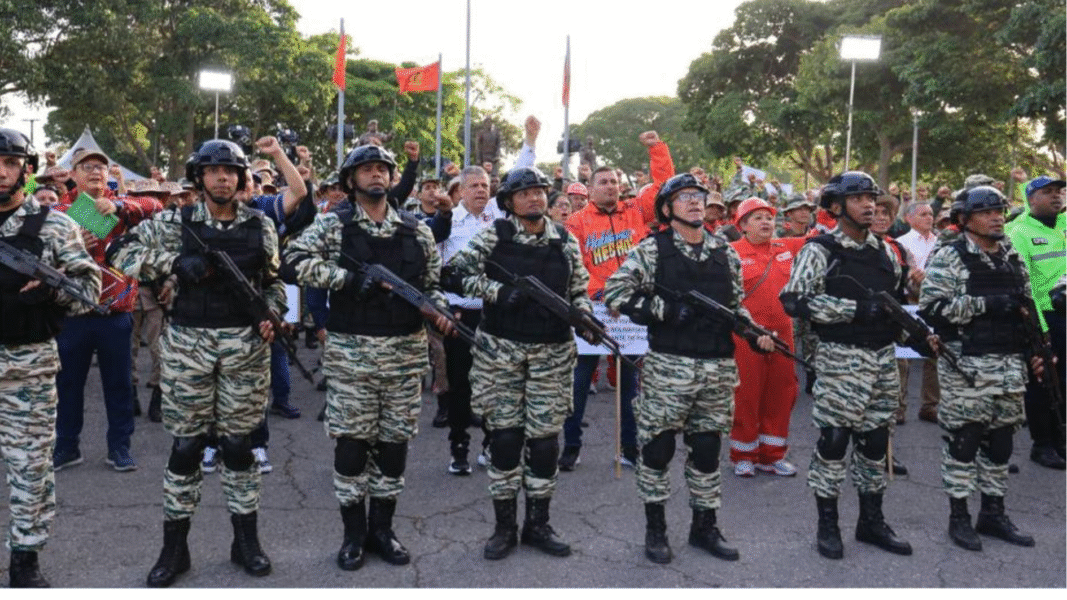¿Venezuela se prepara para la lucha armada?