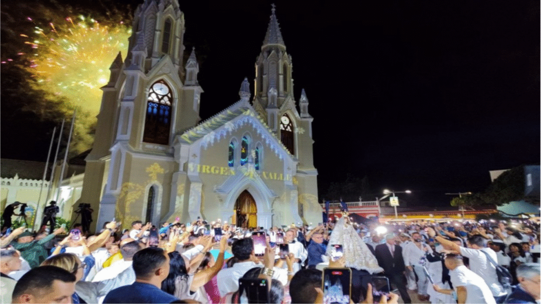 ¿Cómo vivieron los margariteños la bajada de la Virgen del Valle en Nueva Esparta?
