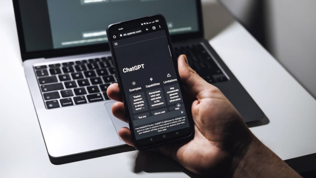 Cuando la IA miente con seguridad: ¿Puedes confiar en tu chatbot?