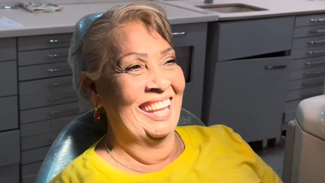¿Cómo lograron estos abuelos conseguir prótesis dentales sin gastar un bolívar?