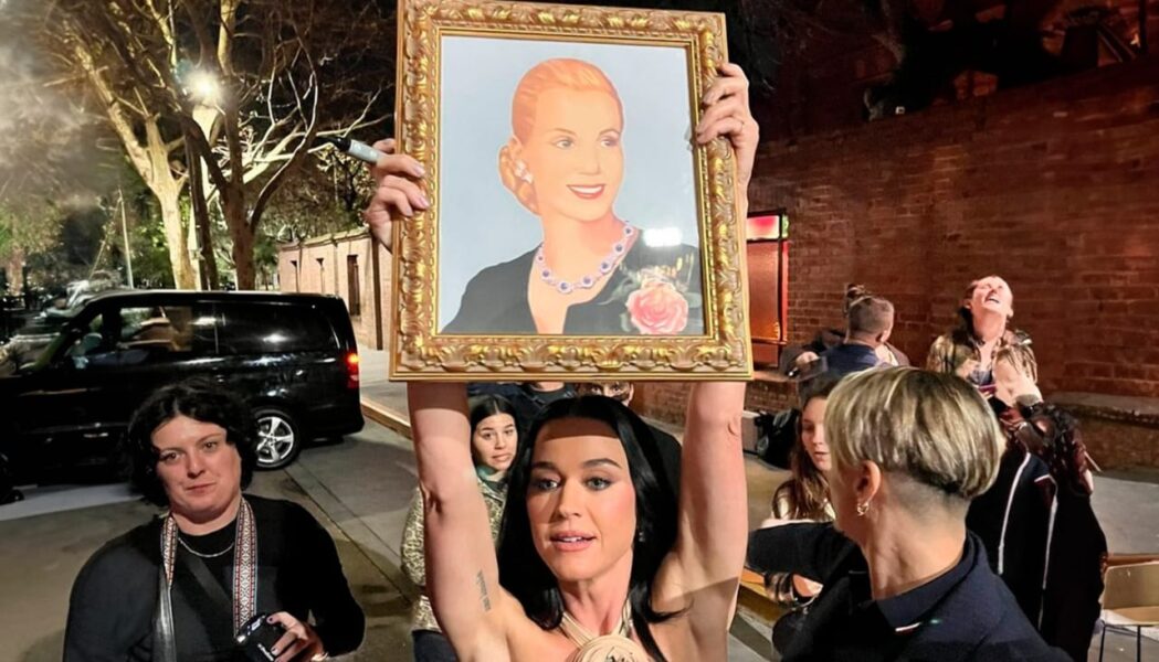 ¿Por qué Katy Perry recibió un cuadro de Eva Perón en Argentina?