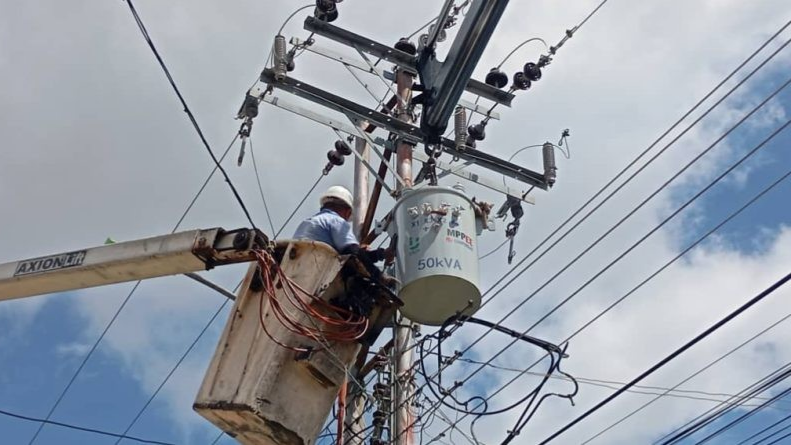Operativo eléctrico asegura la energía de miles de familias en Falcón