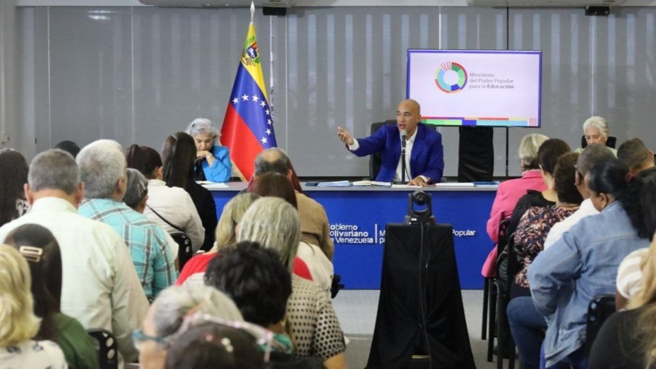Docentes reciben formación de cara al regreso a clases