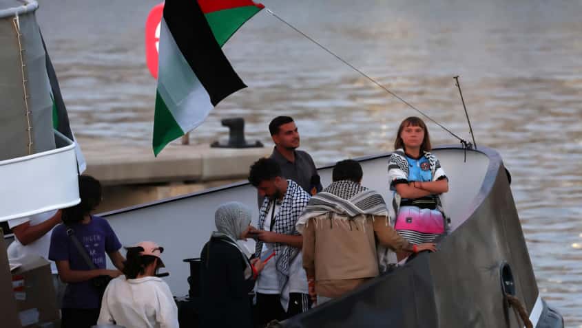 Israel expulsa a más de 100 activistas: ¿qué pasará con la flotilla Sumud?