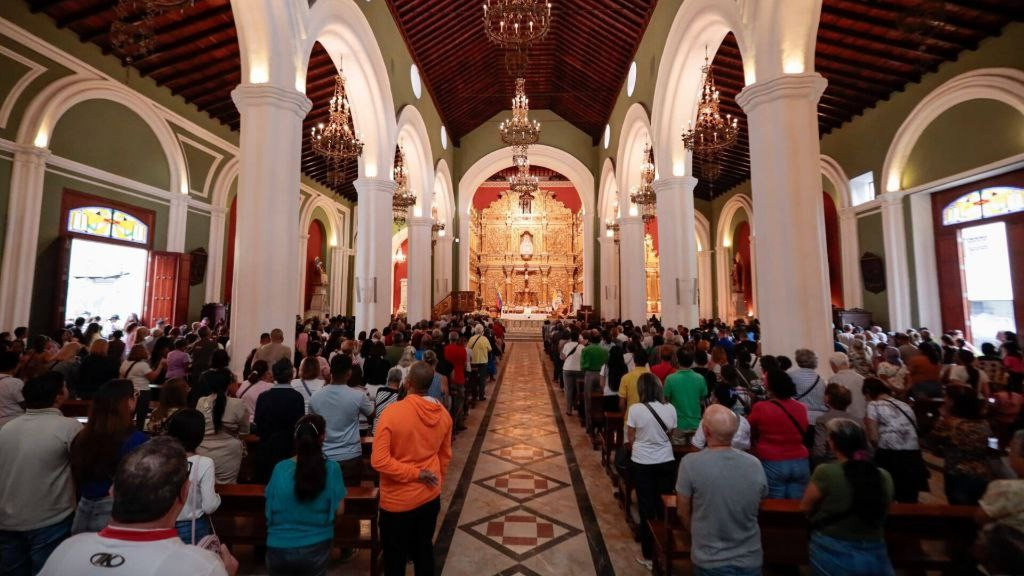 Maduro se une a la vigilia nacional por la canonización de nuevos santos venezolanos